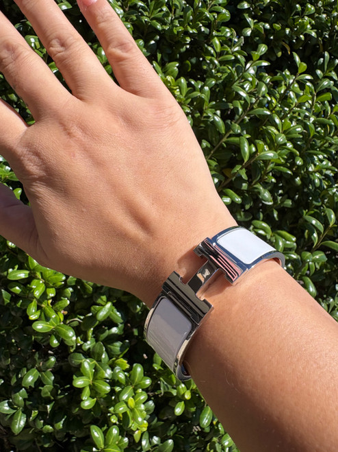 Vist Large View of Product Image Which is Used Hermes Clic Clac H Bracelet