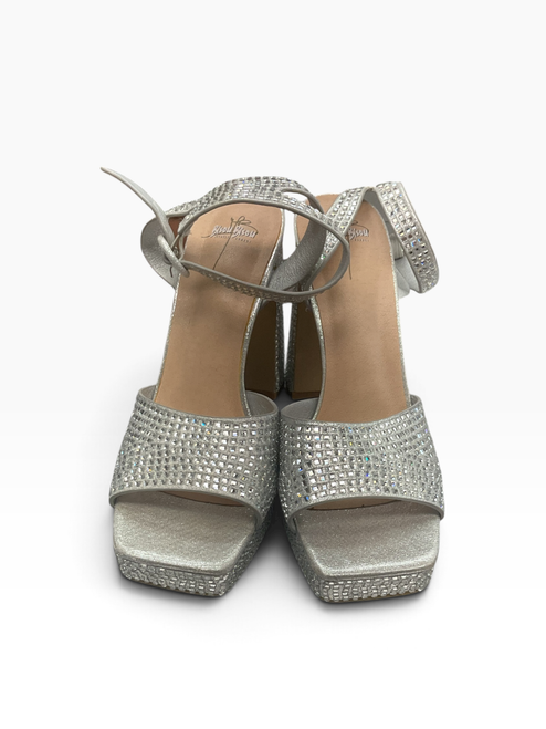 Vist Large View of Product Image Which is Used Unbranded High Heels 7.5