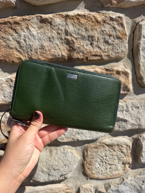 Vist Large View of Product Image Which is Used Salvatore Ferragamo Wallet