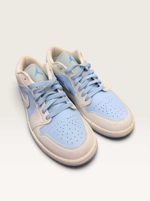 Vist Large View of Product Image Which is Used Jordan Performance Shoes 9.5