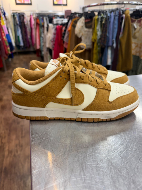 Vist Large View of Product Image Which is Used Nike Casual Shoes 8.5