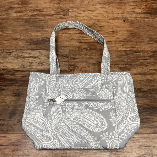 Vist Large View of Product Image Which is Used Vera Bradley Xlarge Handbag