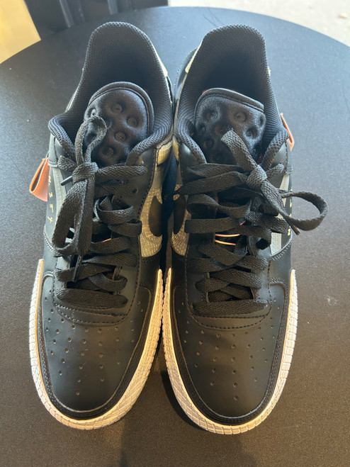 Vist Large View of Product Image Which is Used Nike Performance Shoes 9