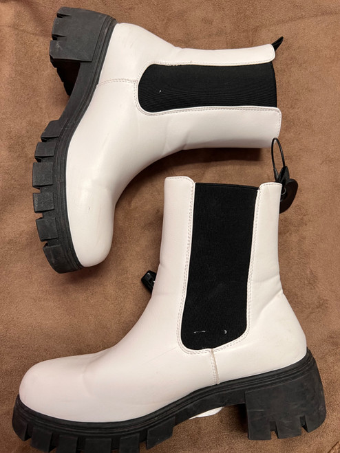 Vist Large View of Product Image Which is Used Olivia Miller Ankle Boots 7