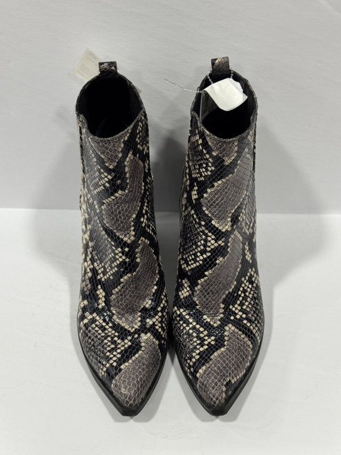 Vist Large View of Product Image Which is Used Unbranded Ankle Boots 8.5