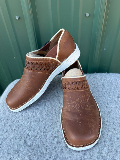 Vist Large View of Product Image Which is Used Justin Casual Shoes 8.5