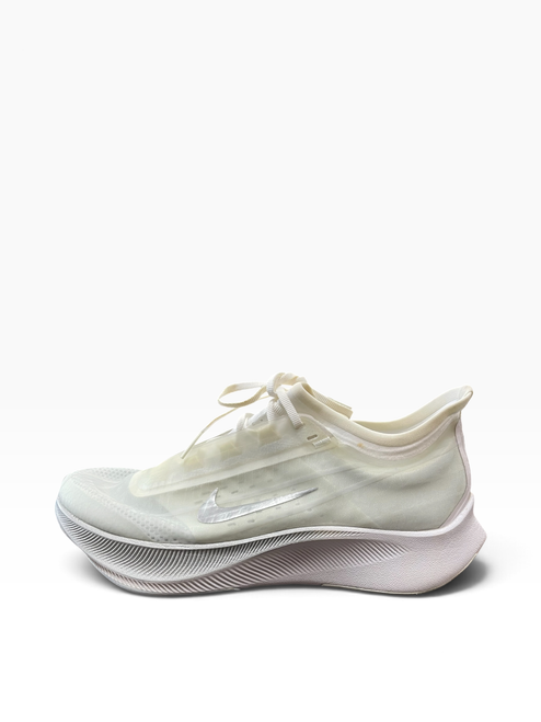 Vist Large View of Product Image Which is Used Nike Performance Shoes 10