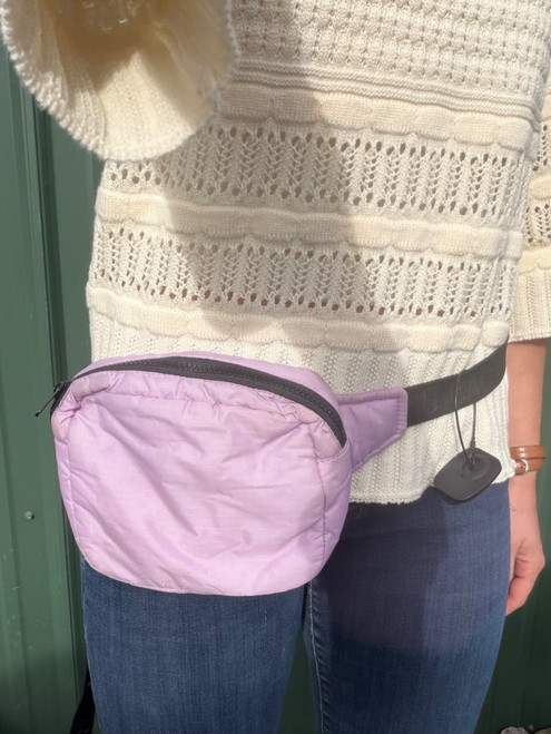 Vist Large View of Product Image Which is Used Baggu Small Handbag