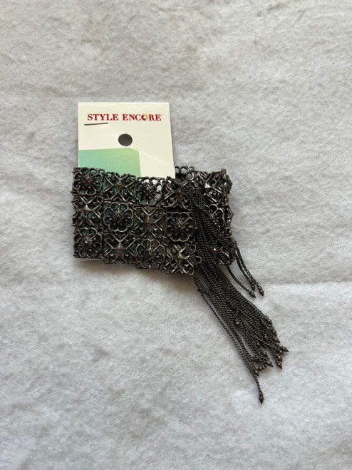 Vist Large View of Product Image Which is Used Kendra Scott Bracelet
