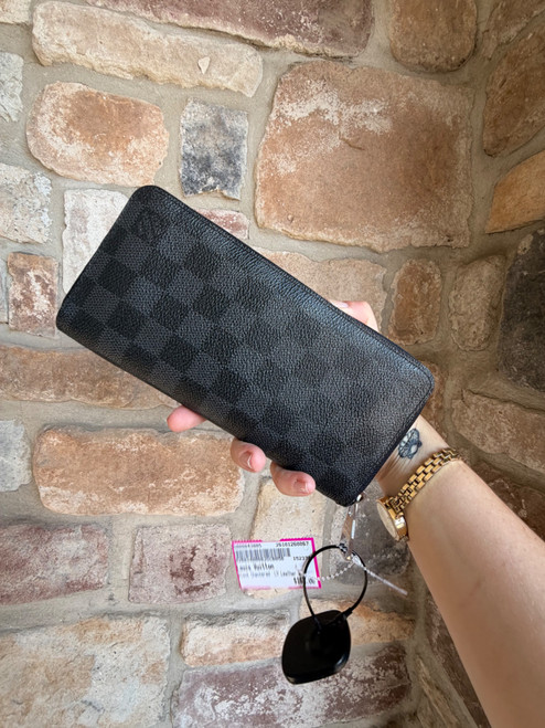 Vist Large View of Product Image Which is Used Louis Vuitton Leather Wallet