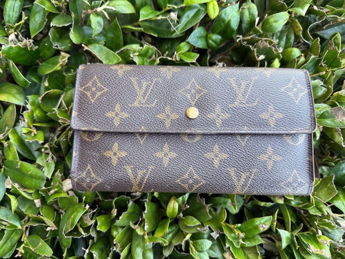 Vist Large View of Product Image Which is Used Louis Vuitton Leather Wallet