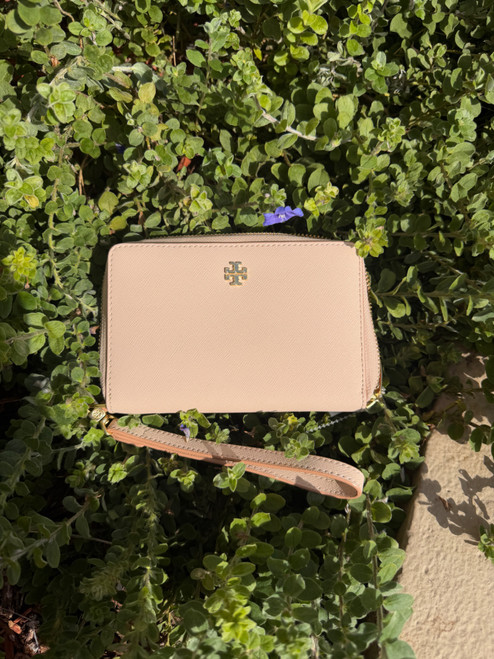 Vist Large View of Product Image Which is Used Tory Burch Leather Wallet