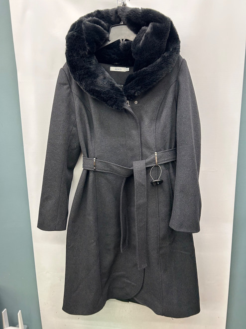 Vist Large View of Product Image Which is Used Ricki's Long Heavy Coat XL-16