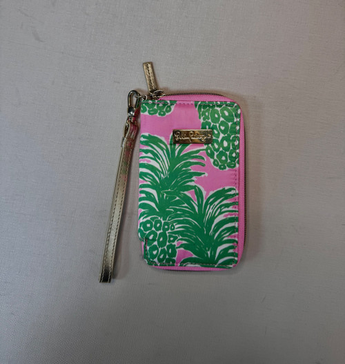 Vist Large View of Product Image Which is Used Lilly Pulitzer Wallet