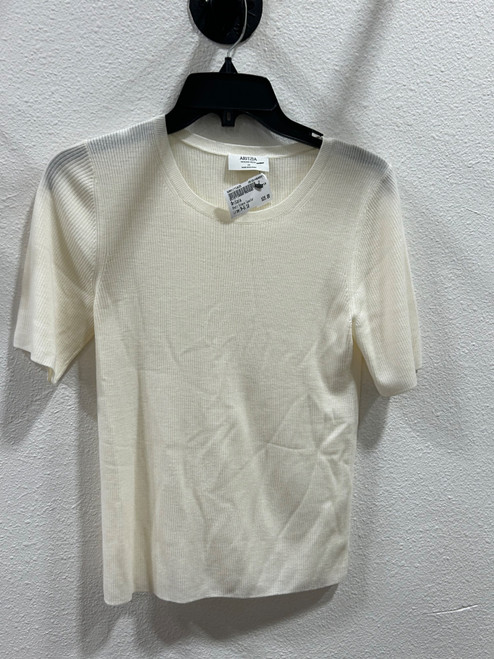 Vist Large View of Product Image Which is Used Aritzia Short Sleeve Sweater M-8/10