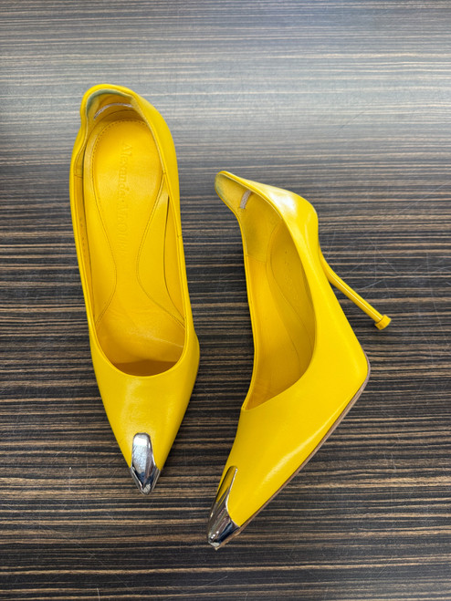 Vist Large View of Product Image Which is Used Alexander Mcqueen High Heels 6