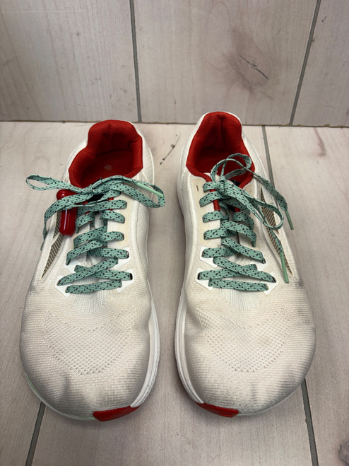 Vist Large View of Product Image Which is Used Altra Performance Shoes 8