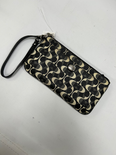 Vist Large View of Product Image Which is Used Coach Leather Wristlet