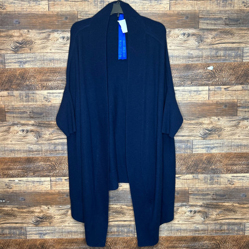 Vist Large View of Product Image Which is Used Kit + Ace Lightweight Sweater L-12/14