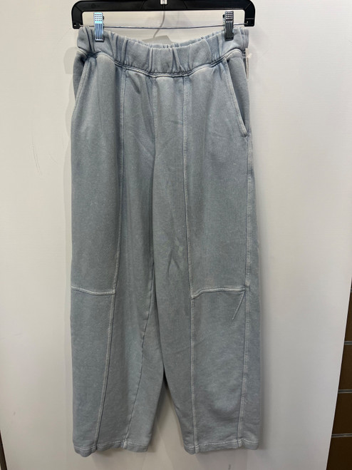 Vist Large View of Product Image Which is Used Aerie Active Pant 4-27