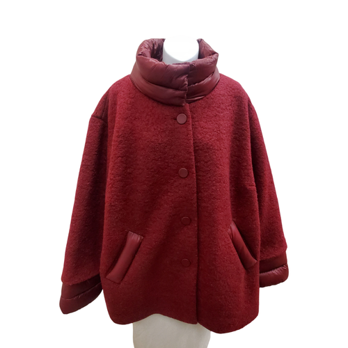 Vist Large View of Product Image Which is Used Laura Short HeavyCoat 3X-22