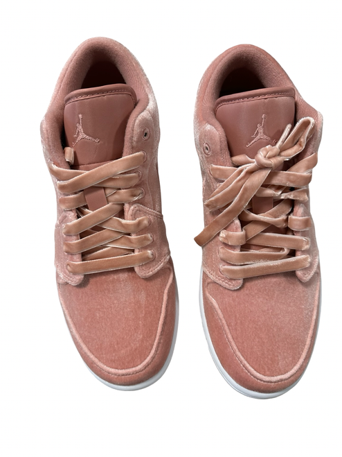 Vist Large View of Product Image Which is Used Nike Casual Shoes 10