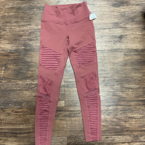 Vist Large View of Product Image Which is Used Alo Yoga Active Leggings 4-27