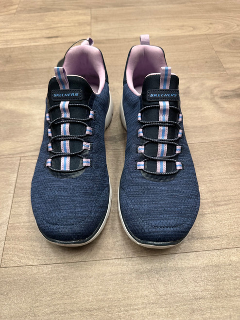 Vist Large View of Product Image Which is Used Skechers Casual Shoes 8.5