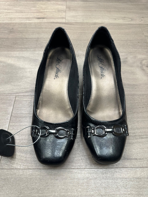 Vist Large View of Product Image Which is Used Lifestride Low Heels 8.5