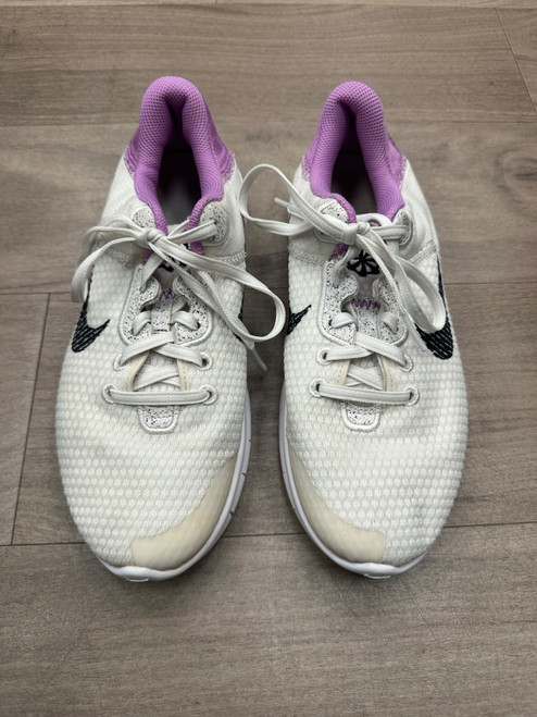 Vist Large View of Product Image Which is Used Nike Performance Shoes 7.5