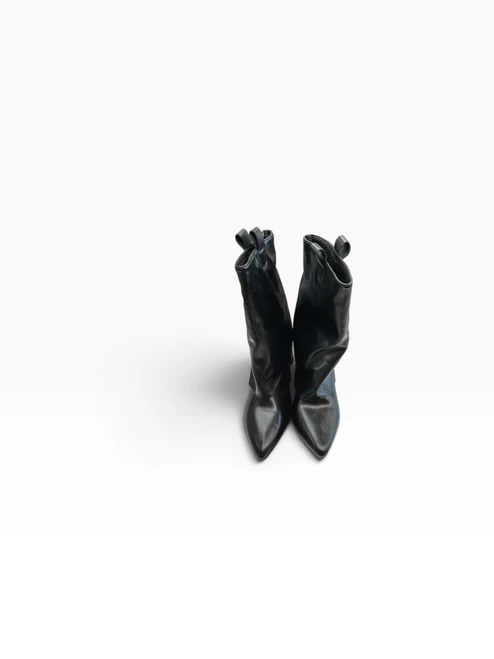 Vist Large View of Product Image Which is Used Guess Ankle Boots 8