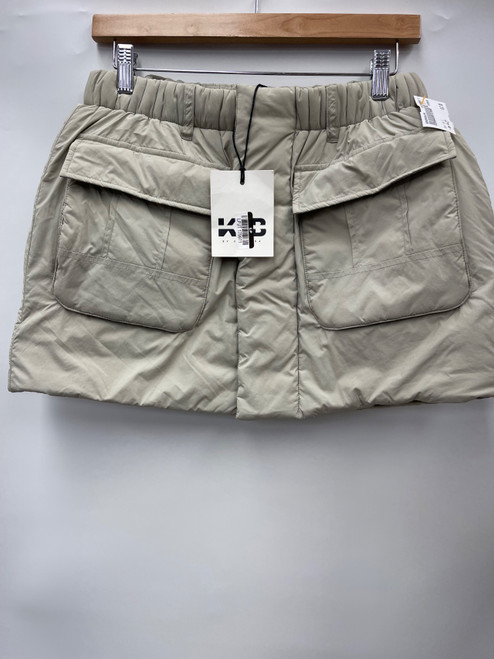 Vist Large View of Product Image Which is Used Unbranded Short Skirt 4-27