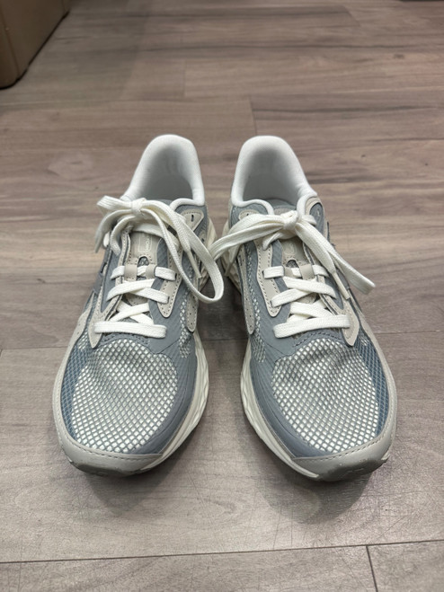 Vist Large View of Product Image Which is Used New Balance Casual Shoes 9