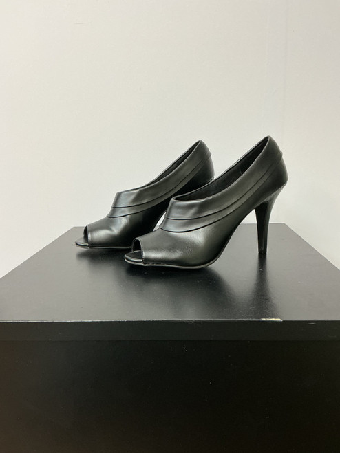 Vist Large View of Product Image Which is Used Fioni High Heels 8.5
