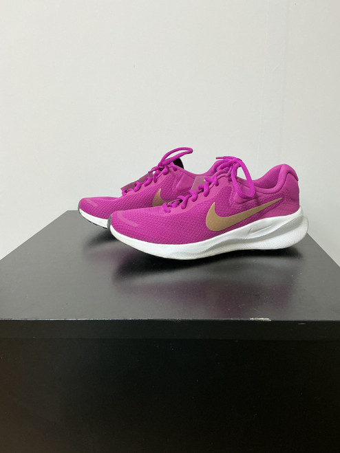 Vist Large View of Product Image Which is Used Nike Performance Shoes 6.5
