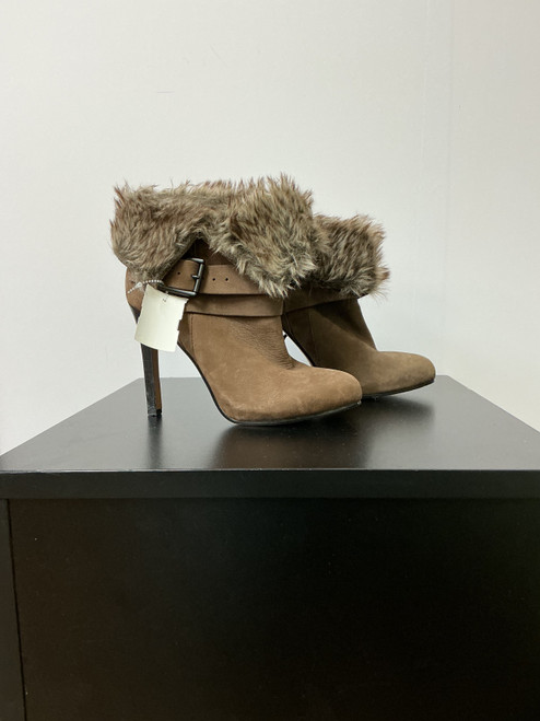 Vist Large View of Product Image Which is Used Aldo High Heels 7