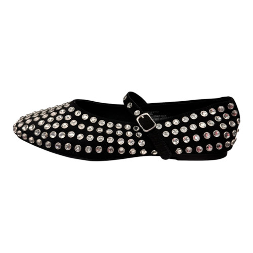 Vist Large View of Product Image Which is Used A New Day Flats 7.5