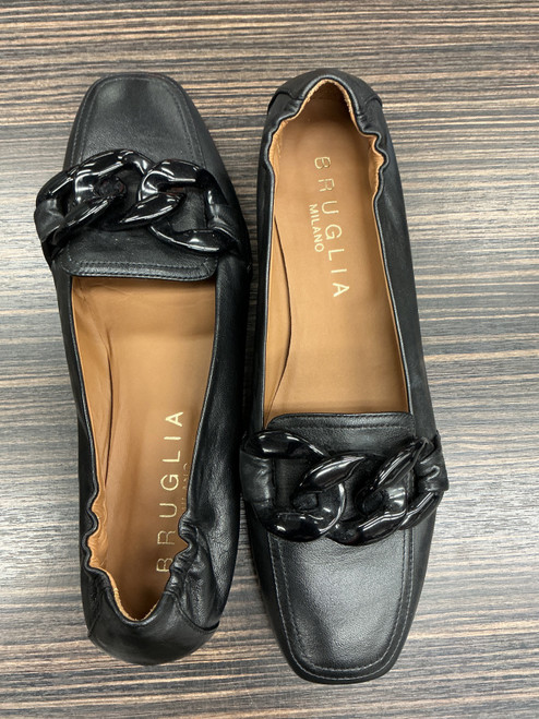 Vist Large View of Product Image Which is Used Unbranded Flats 9