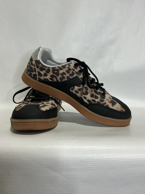 Vist Large View of Product Image Which is Used No Boundaries Casual Shoes 8
