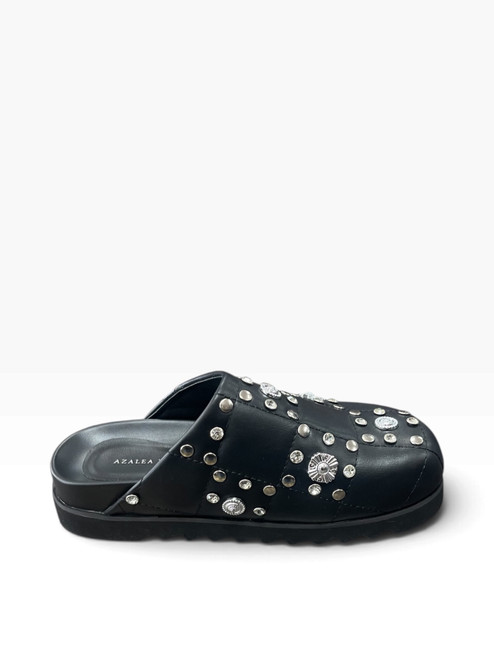 Vist Large View of Product Image Which is Used Unbranded Clogs 8