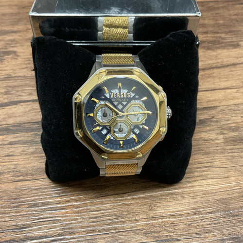 Vist Large View of Product Image Which is Used Versace Mens Watch