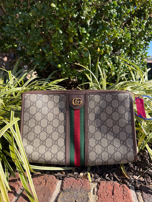 Vist Large View of Product Image Which is Used Gucci Large Leather Handbag
