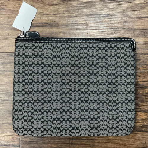 Vist Large View of Product Image Which is Used Coach Wristlet