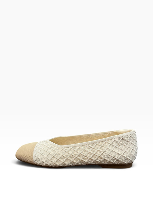 Vist Large View of Product Image Which is Used Vivaia Flats 9