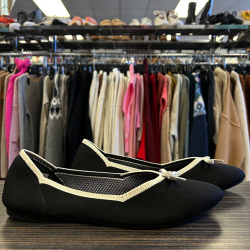 Vist Large View of Product Image Which is Used Tahari Flats 10