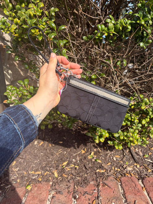 Vist Large View of Product Image Which is Used Coach Leather Wristlet