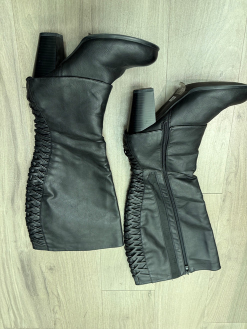 Vist Large View of Product Image Which is Used Torrid Tall Boots 9