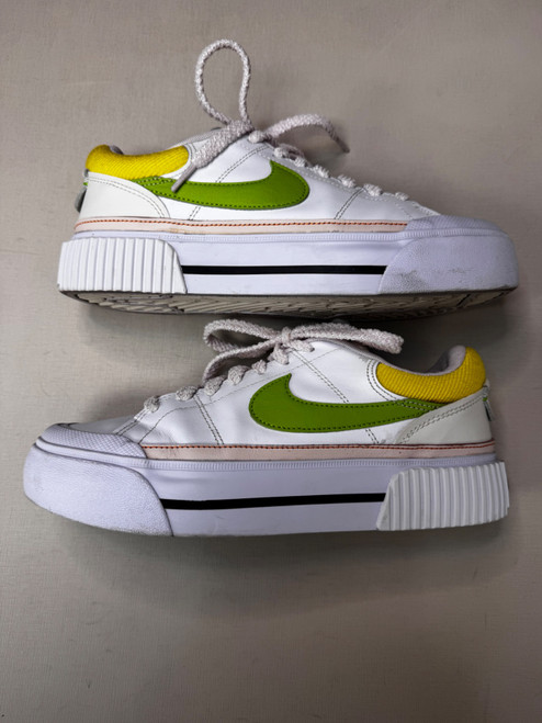 Vist Large View of Product Image Which is Used Nike Casual Shoes 8.5