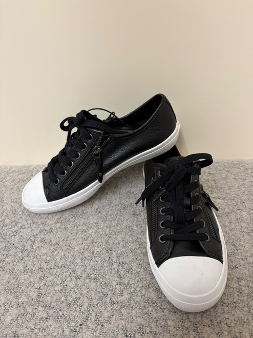 Vist Large View of Product Image Which is Used Coach Casual Shoes 6.5