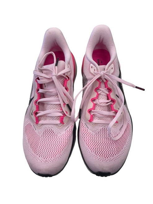 Vist Large View of Product Image Which is Used Nike Performance Shoes 7.5